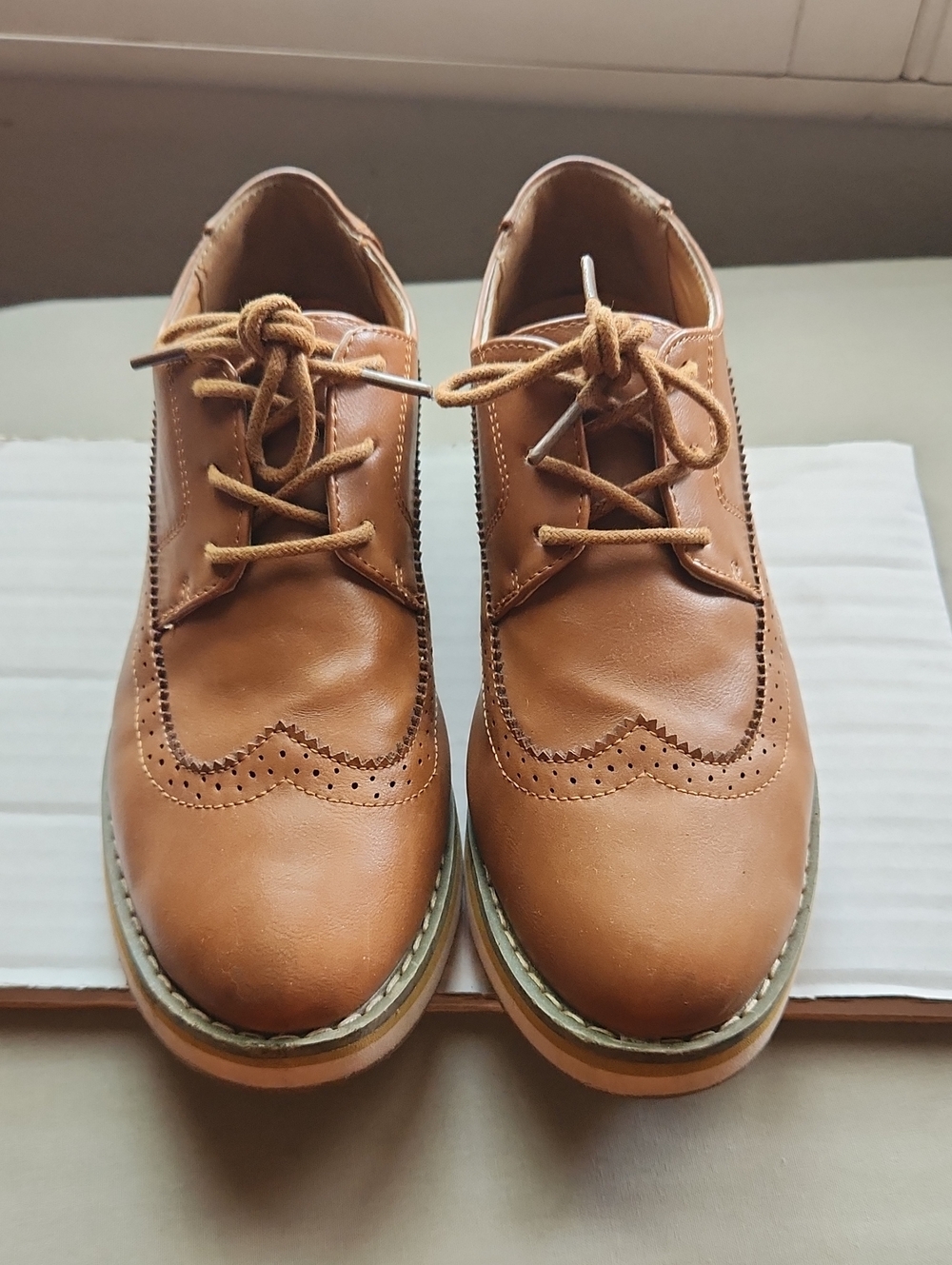 Women’s Tan Brogue-Style Lace-Up Loafers